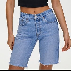 Levi’s 501 knee length short